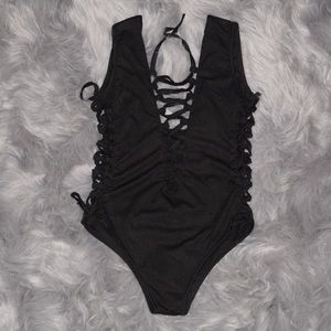 1 piece swim suit size SML